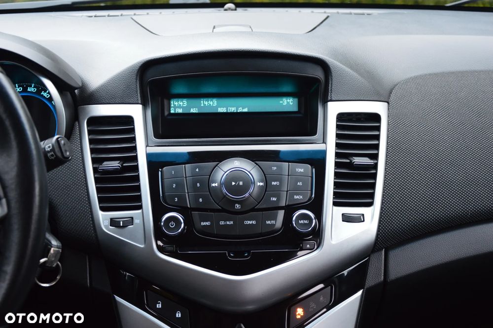 Chevrolet Cruze 1.8 LT+ - 27