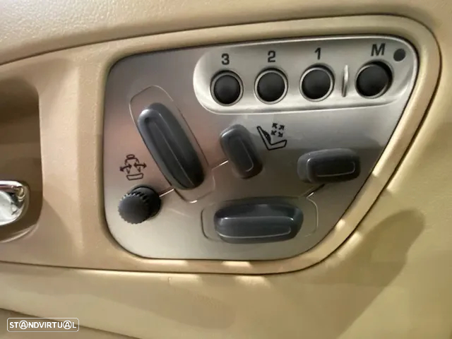 Jaguar XK 4.2 V8 Convertible - 22