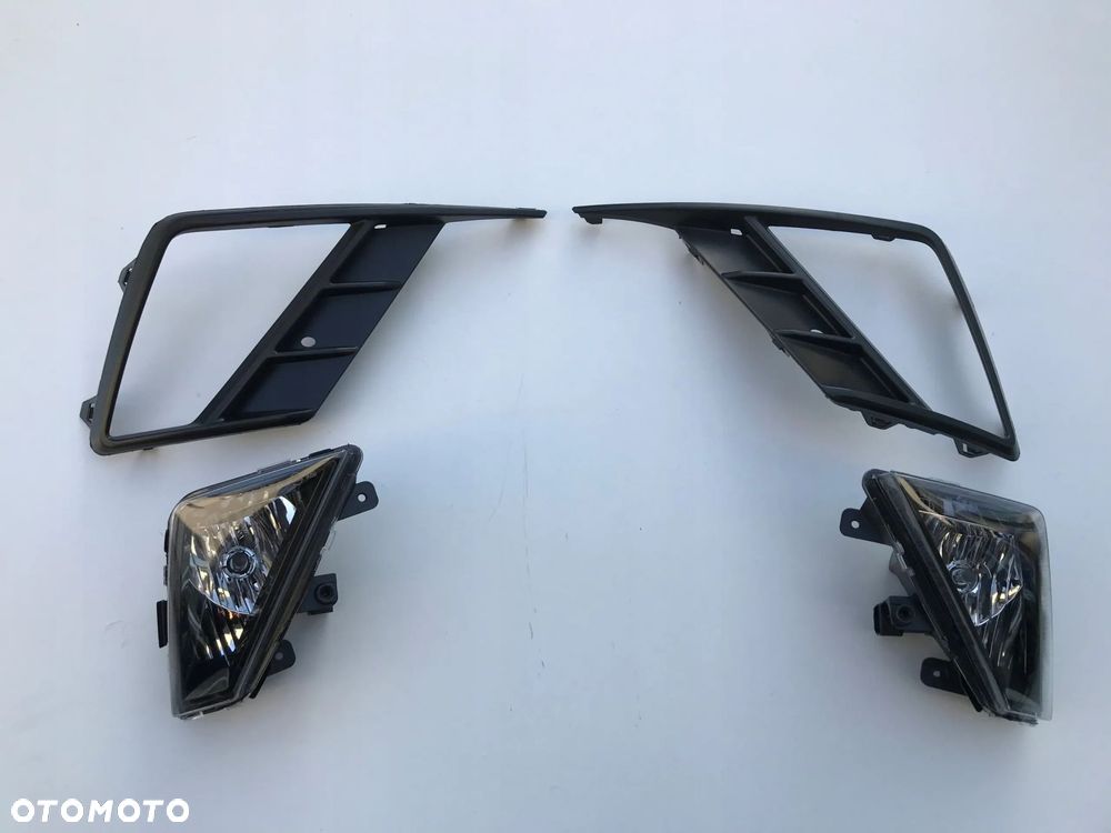 SEAT IBIZA 6F0 2017- RAMKA+ HALOGEN FR LEWA KRATKA - 2