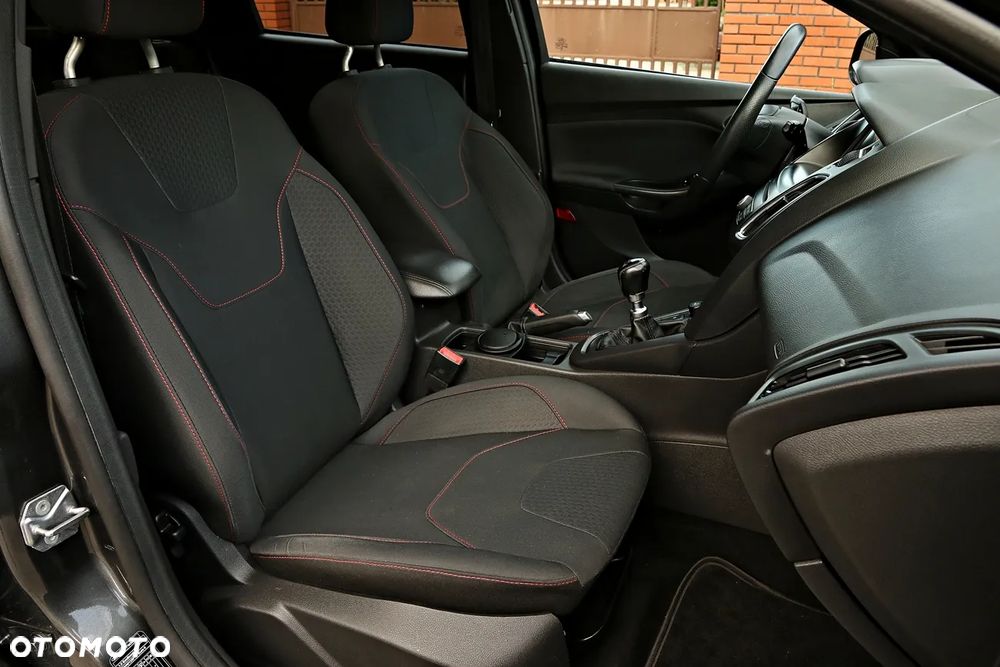 Ford Focus 1.0 EcoBoost Start-Stopp-System ST-LINE X - 22