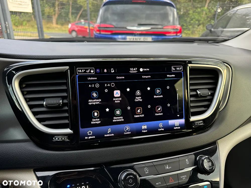 Chrysler Pacifica - 36