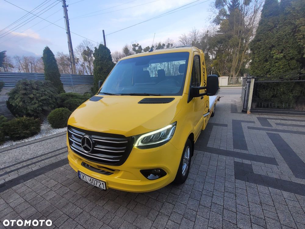 Mercedes-Benz Sprinter - 2