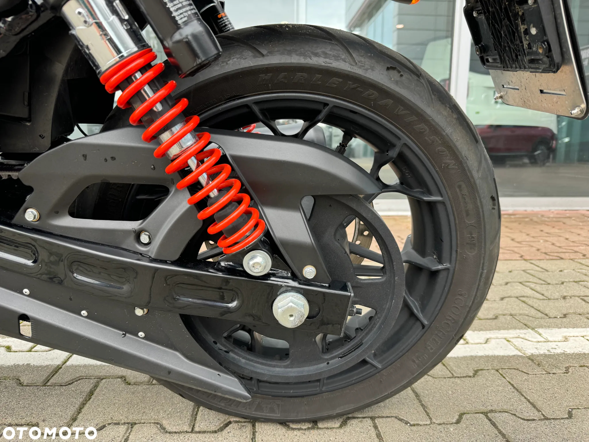 Harley-Davidson Street Rod XG 750A - 12
