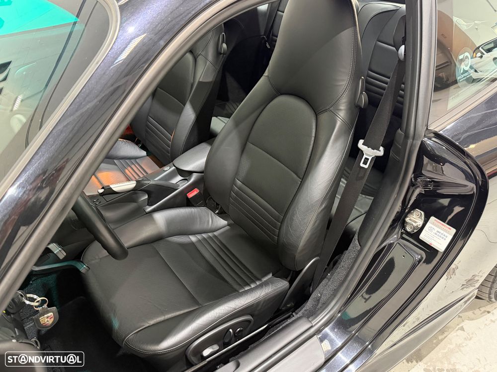 Porsche 911 (996) Carrera 4 S - 18