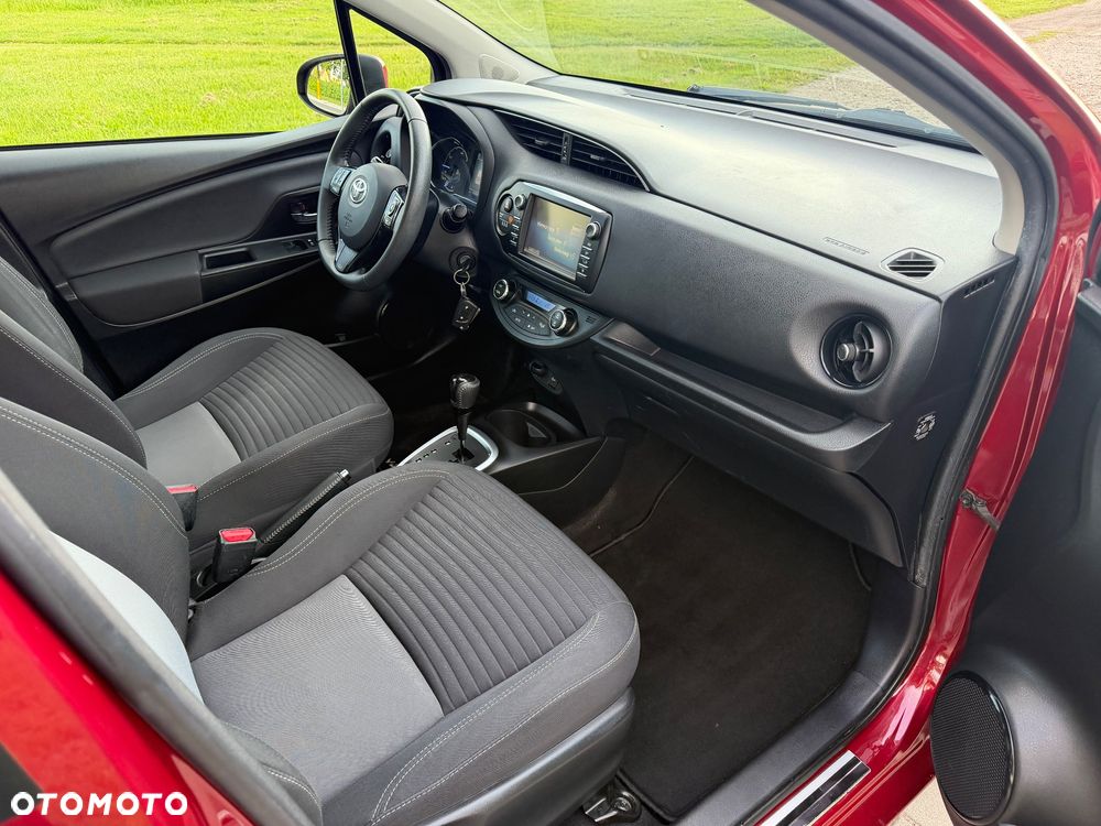 Toyota Yaris 1.5 VVT-i Team Deutschland - 7