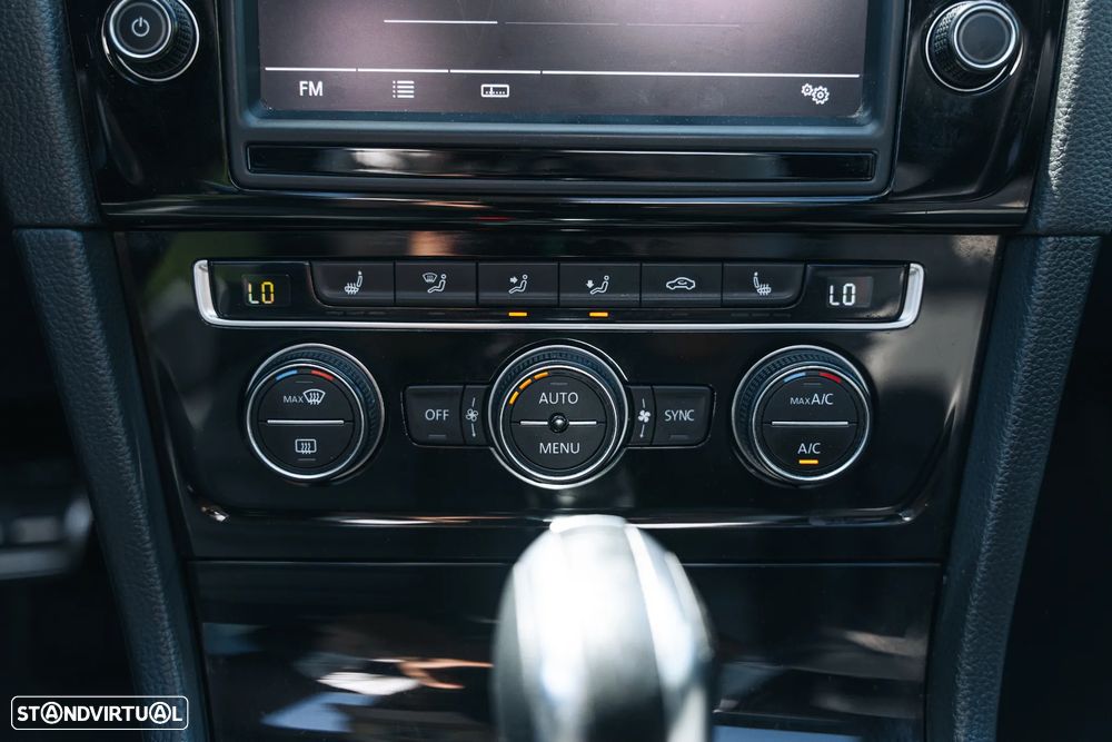 VW Golf 2.0 TSI R DSG - 26