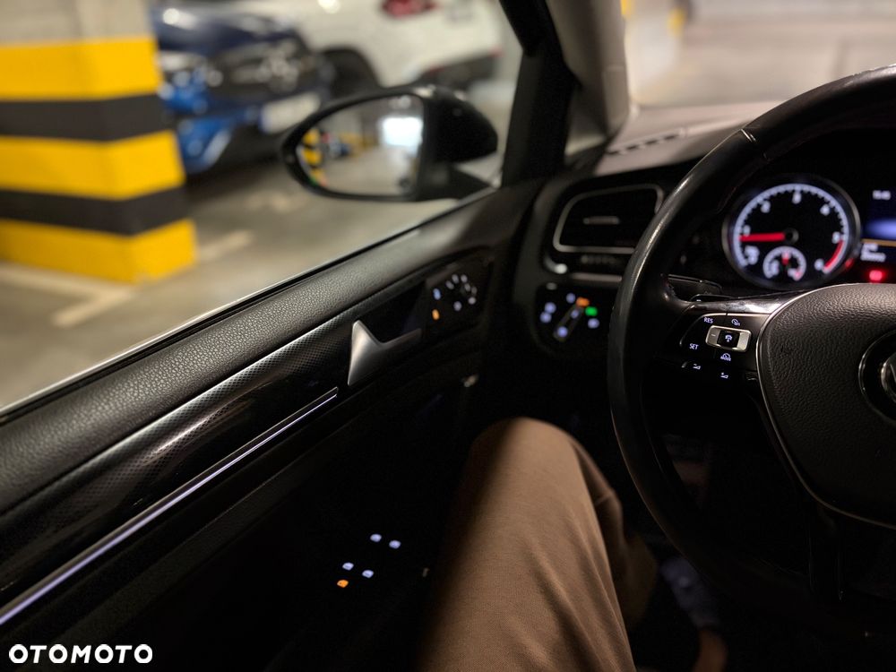 Volkswagen Golf 2.0 TDI SCR DSG Highline - 23