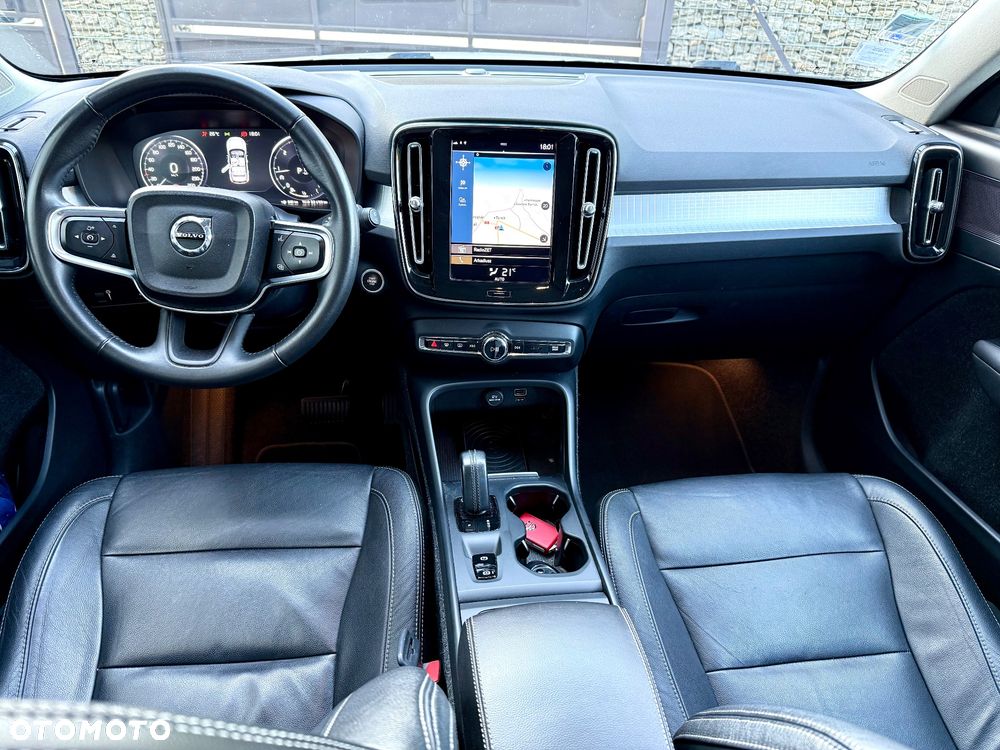 Volvo XC 40 D3 Momentum - 9