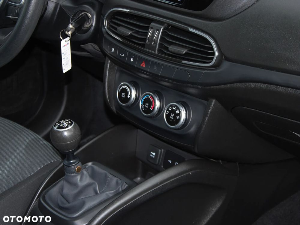 Fiat Tipo 1.4 Classic - 33