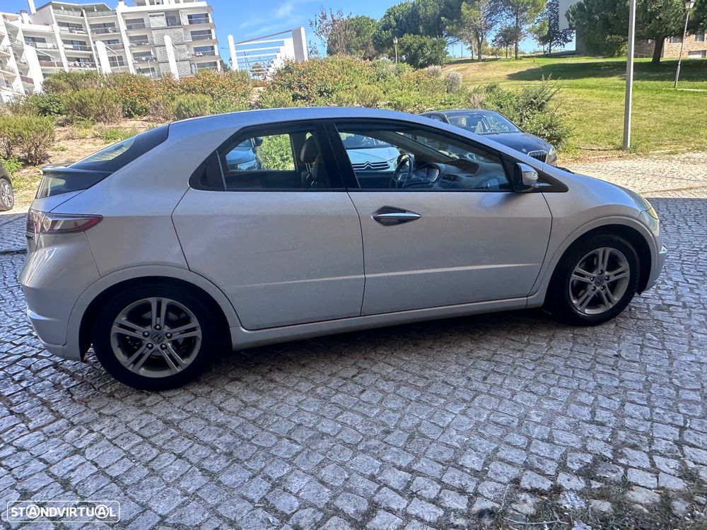 Honda Civic 1.4 i-VTEC Sport Edition - 18