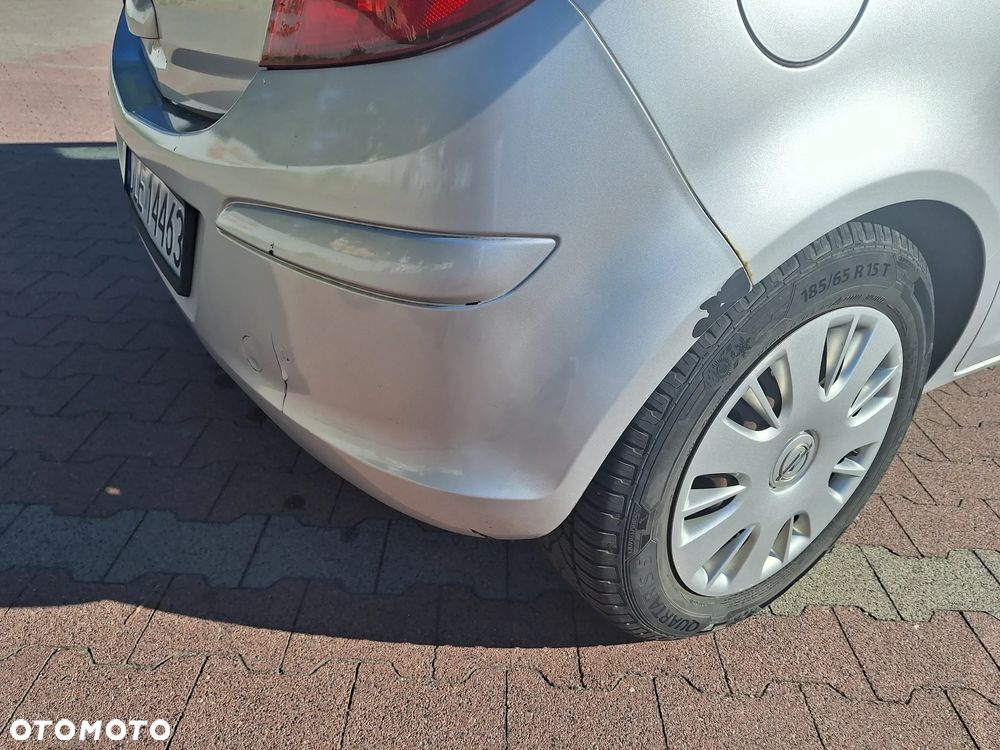 Opel Corsa 1.2 16V - 12