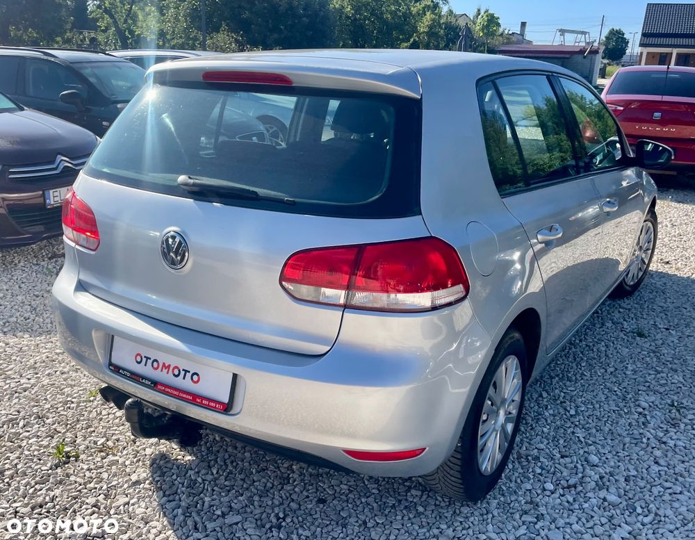 Volkswagen Golf - 22