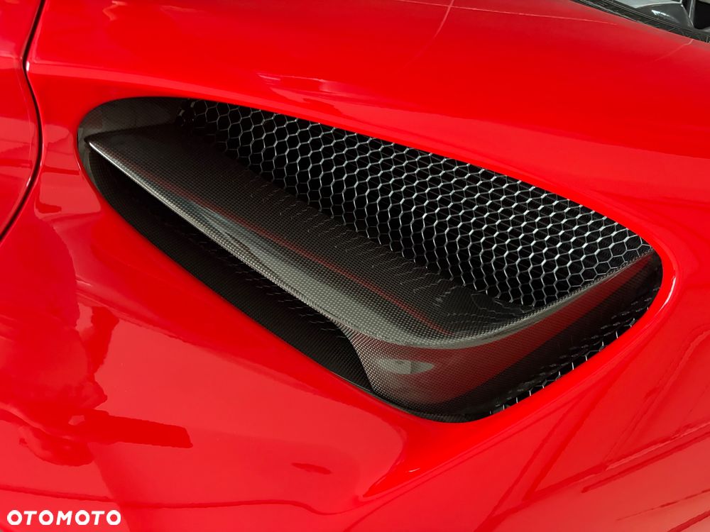 Ferrari SF90 Stradale - 28