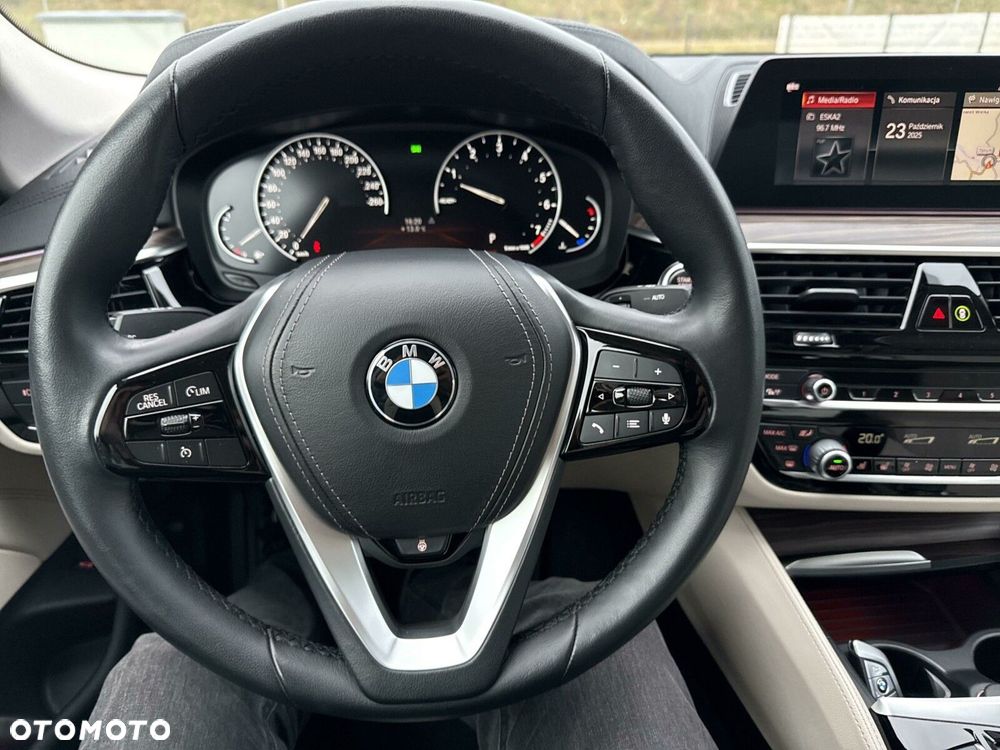 BMW Seria 5 530i xDrive Luxury Line - 6