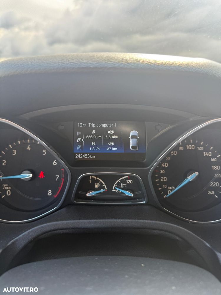 Ford Focus 1.5 EcoBoost Titanium - 5