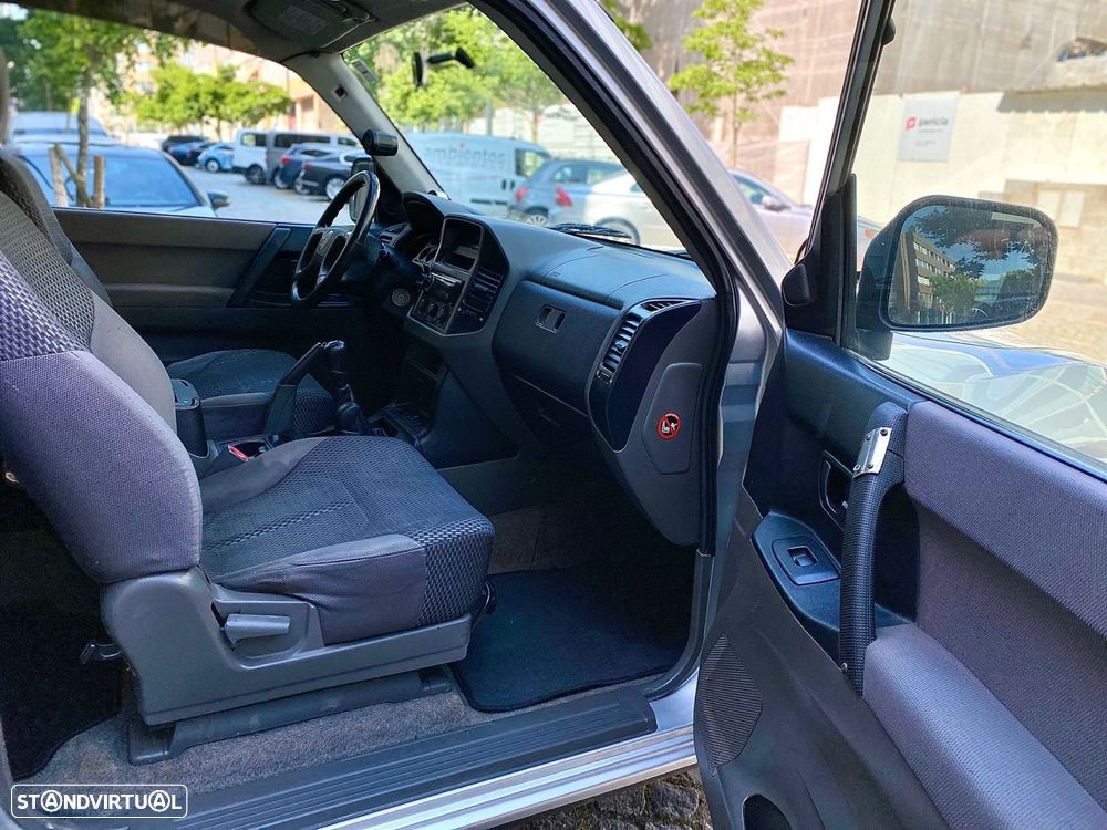 Mitsubishi Pajero 2.5 TD GLX - 20