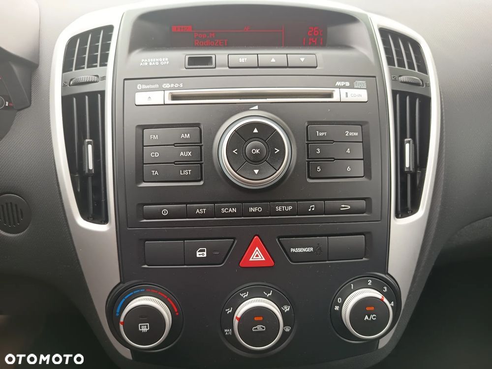 Kia Ceed 1.4 CVVT Spirit - 26