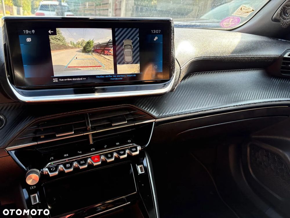 Peugeot 2008 1.2 PureTech GT Line S&S EAT8 - 32