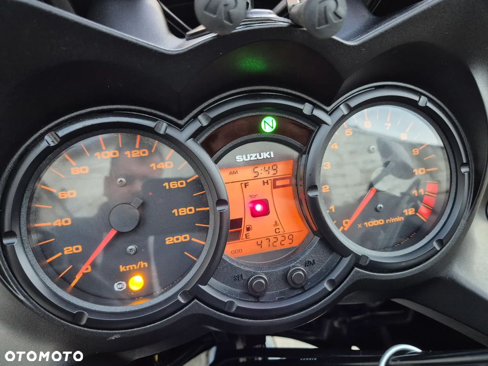Suzuki DL - 15