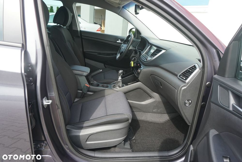 Hyundai Tucson 1.7 CRDI BlueDrive Comfort 2WD - 19