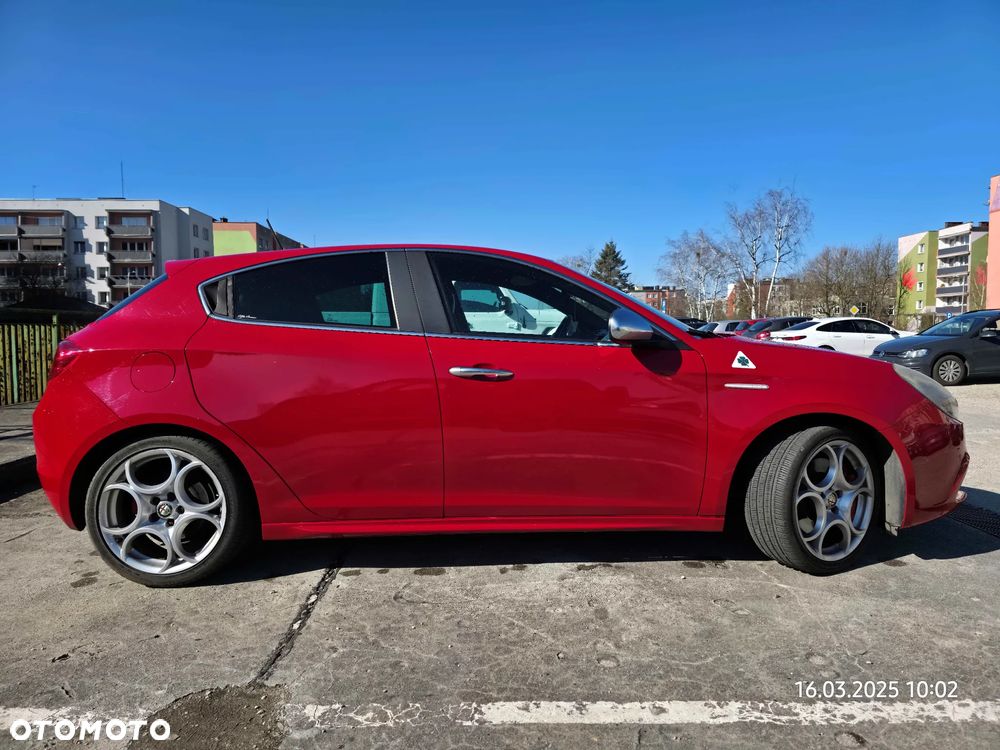 Alfa Romeo Giulietta 1750 TBi Quadrifoglio Verde - 2
