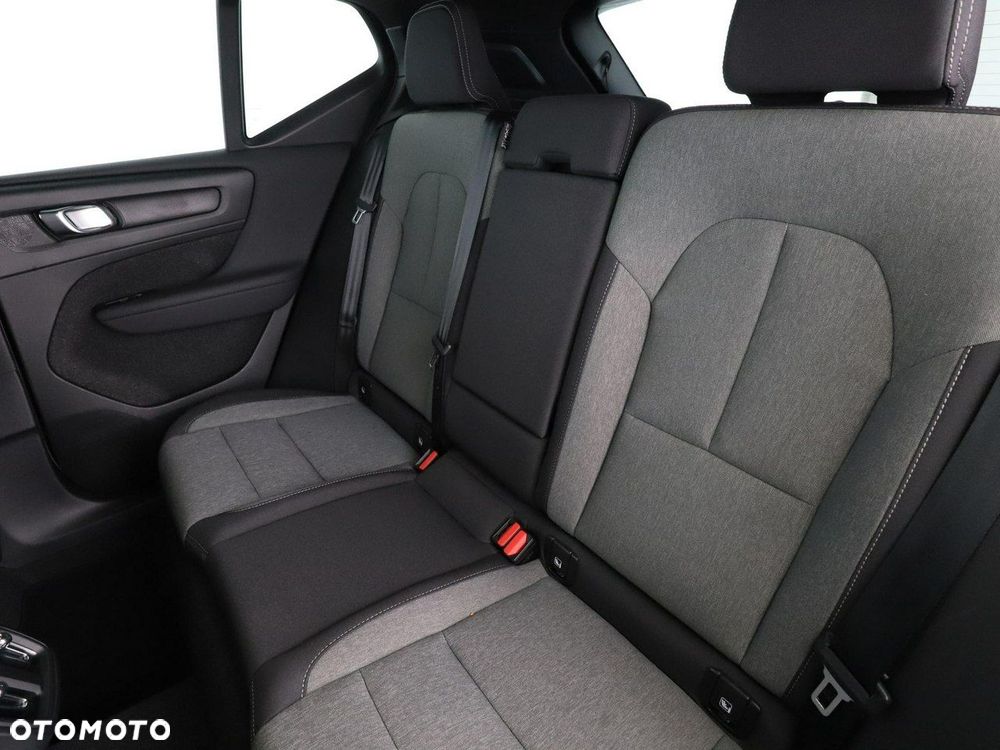 Volvo XC 40 B3 B DKG Core - 17