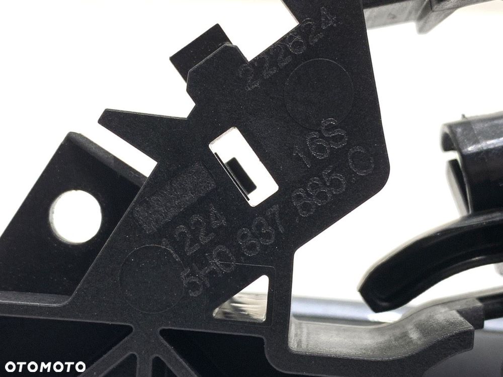 KLAMKA ZEWNĘTRZNA LEWY TYŁ - 258.00 PLN - SKODA SUPERB IV 2023 - 2.0 TSI 195 kW [265 KM] benzyna - 5