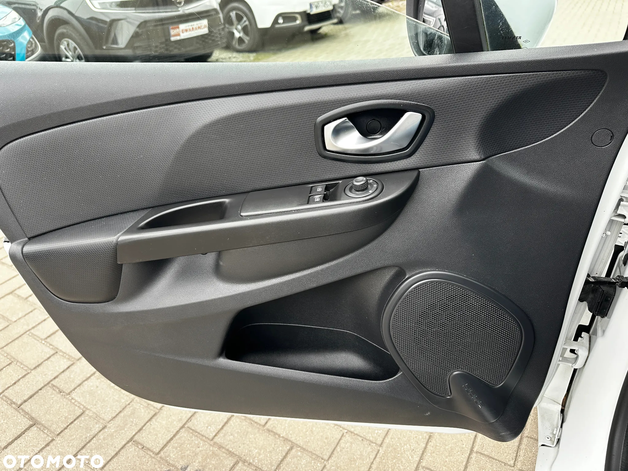 Renault Clio - 18