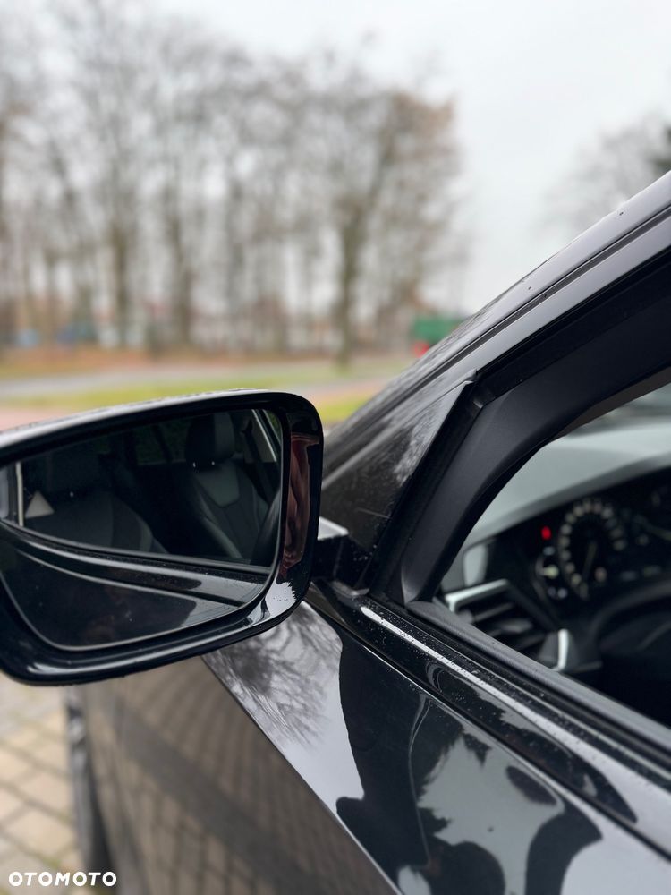 BMW Seria 3 320d Sport Line Shadow sport - 16