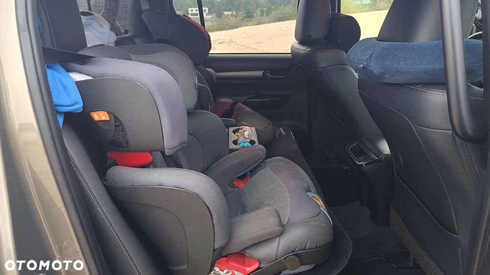 Toyota Hilux 2.8 D-4D Double Cab Invincible Sport 4x4 - 27