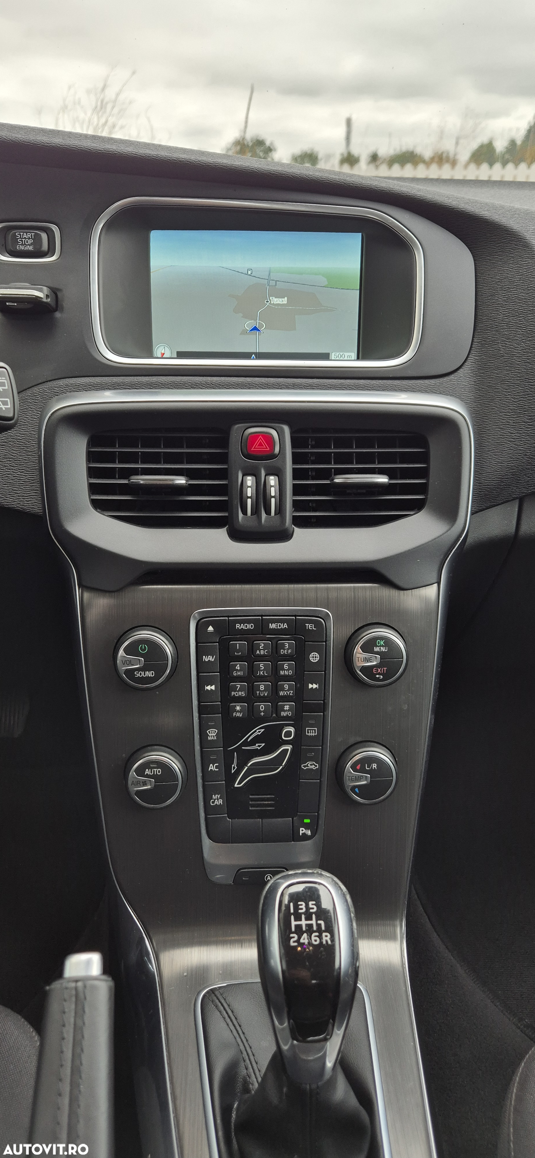 Volvo V40 D4 Momentum - 20
