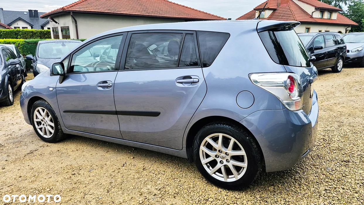 Toyota Verso 1.8 Premium EU5 7os - 17