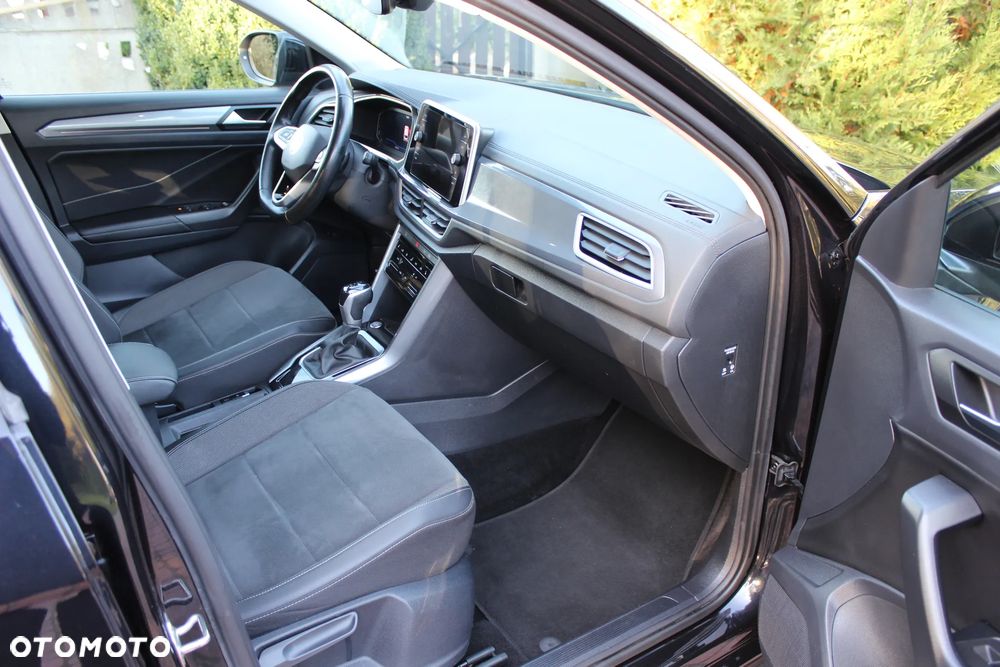 Volkswagen T-Roc - 16