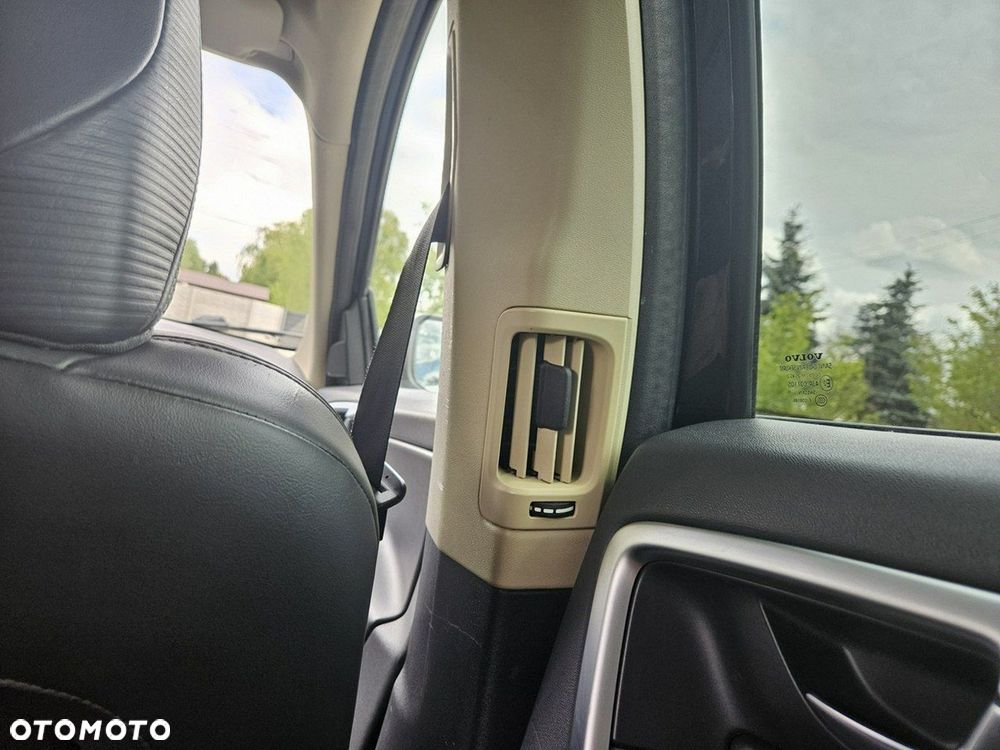 Volvo XC 60 D4 Geartronic RDesign - 32