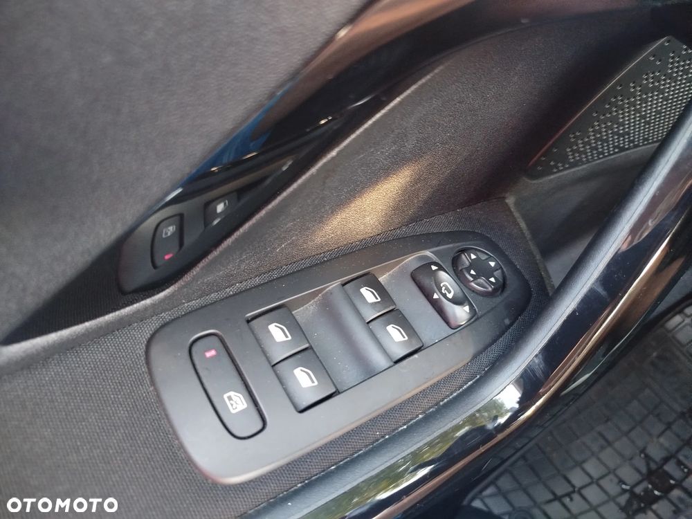 Peugeot 208 PureTech 110 Stop & Start EAT6 Allure - 17
