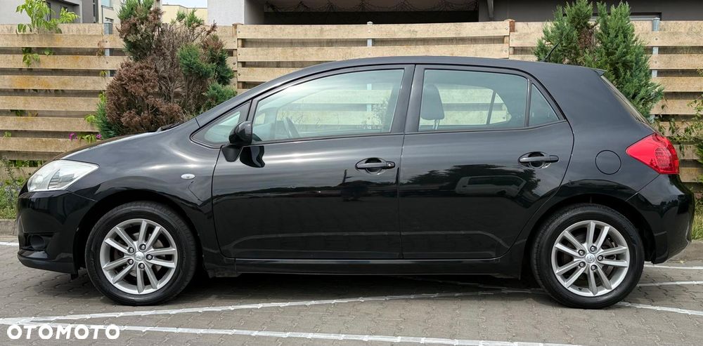 Toyota Auris 1.6 Luna - 11