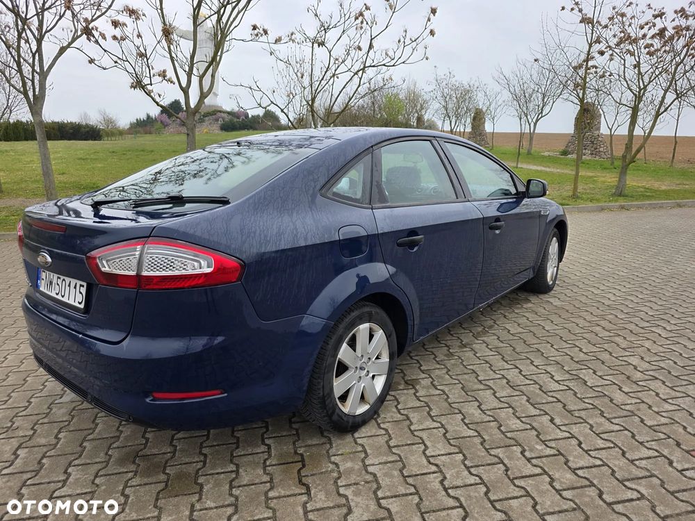 Ford Mondeo 2.0 TDCi Ambiente - 11