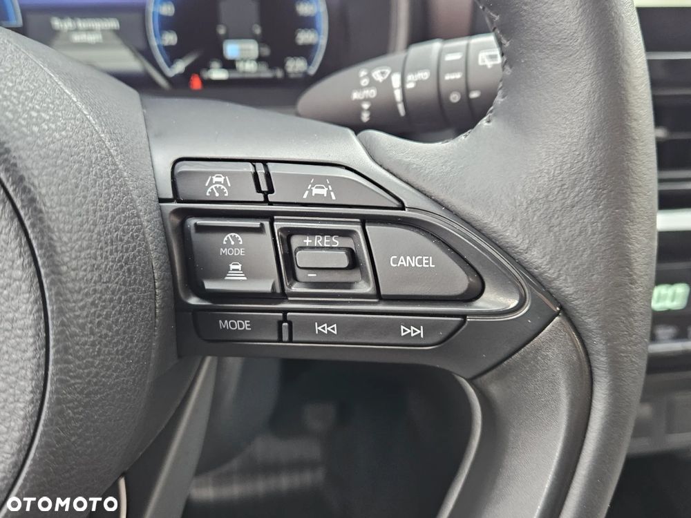 Toyota Yaris Cross Hybrid 1.5 Executive - 16