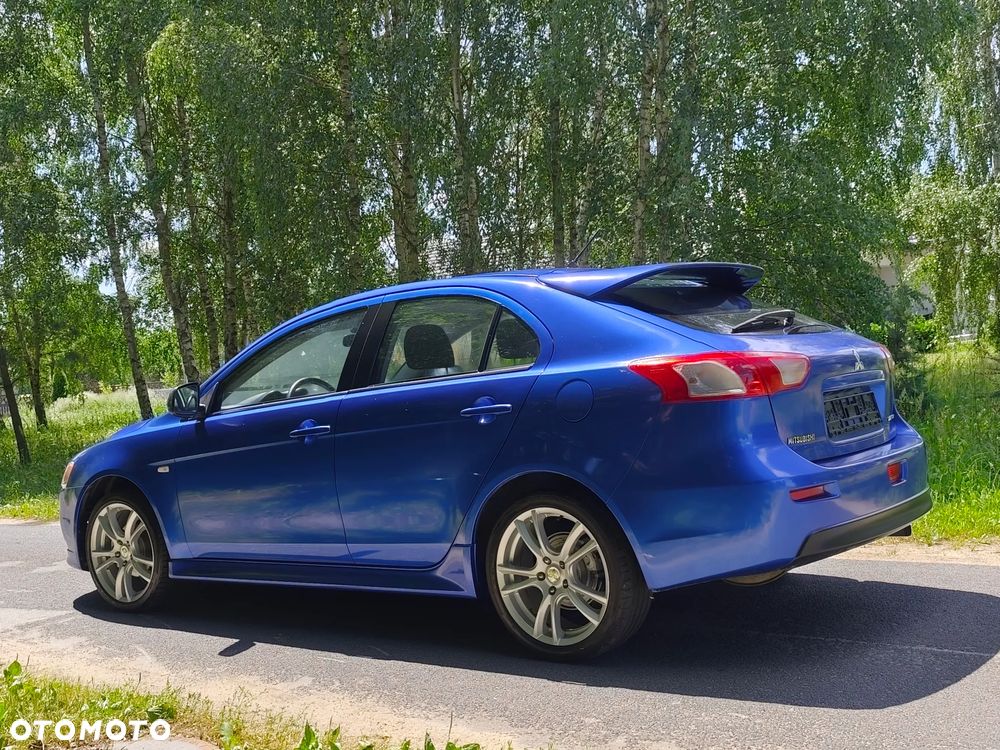 Mitsubishi Lancer 1.8 Intense - 12