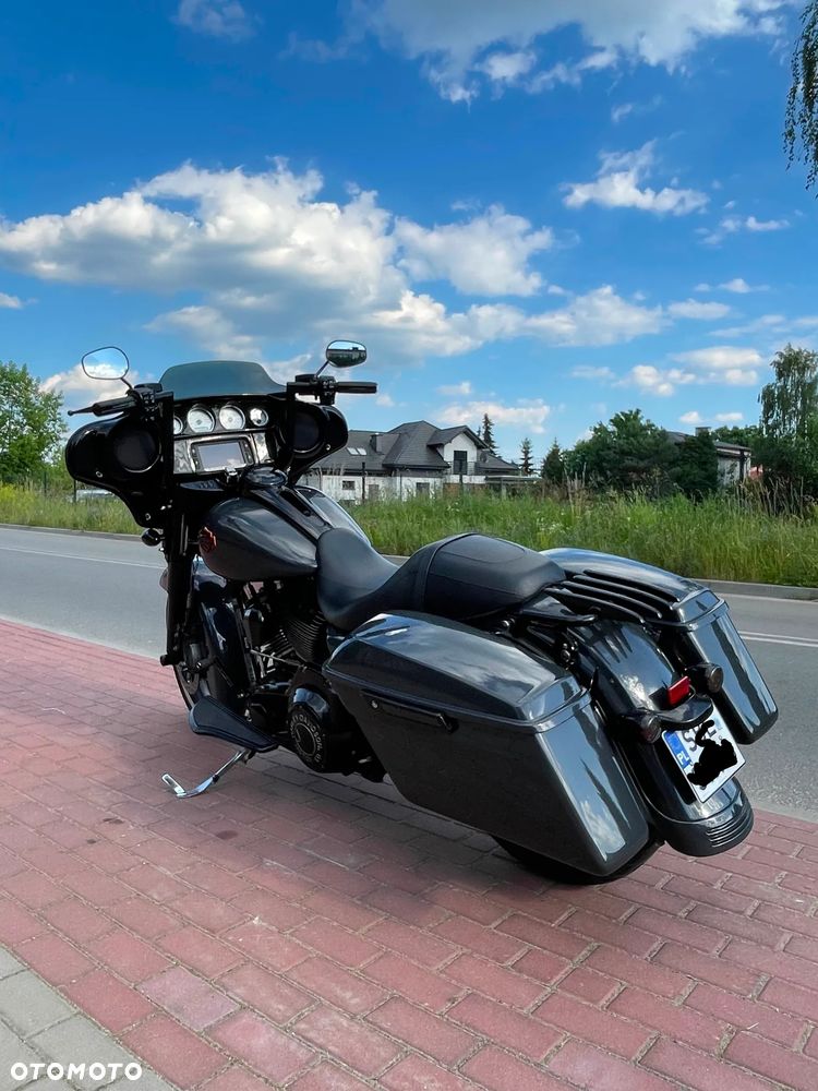 Harley-Davidson Touring Street Glide - 10
