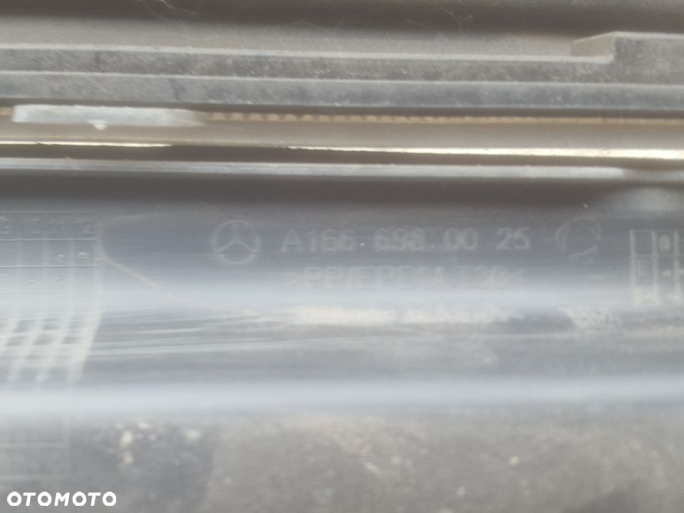 NAKŁADKA OSŁONA PROGU LEWA MERCEDES W166 GLE GL GLS ML A1666980025 PODŚWIETLANA B.ŁADNA - 5