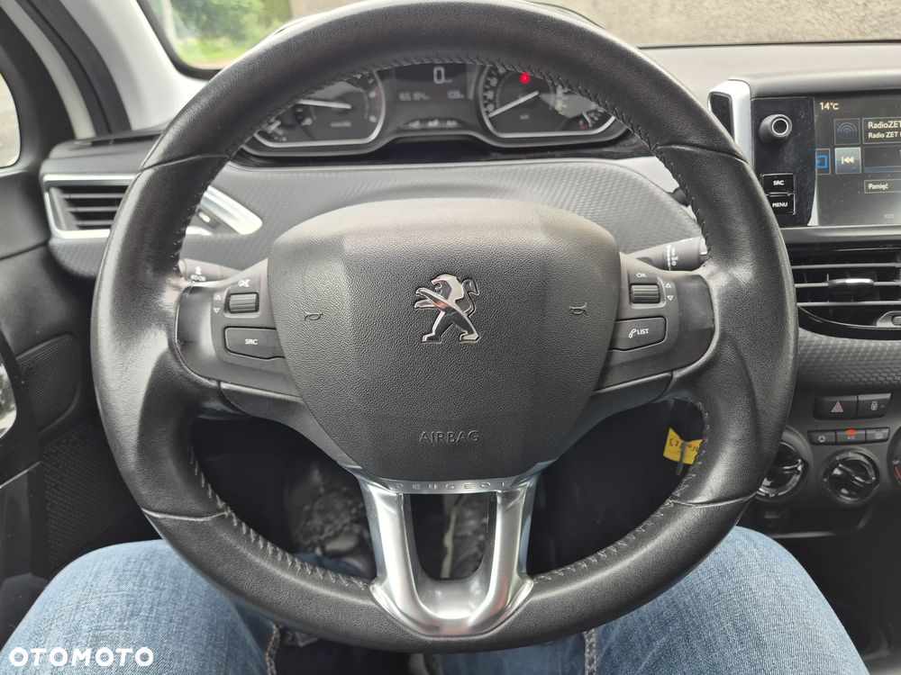 Peugeot 208 - 26