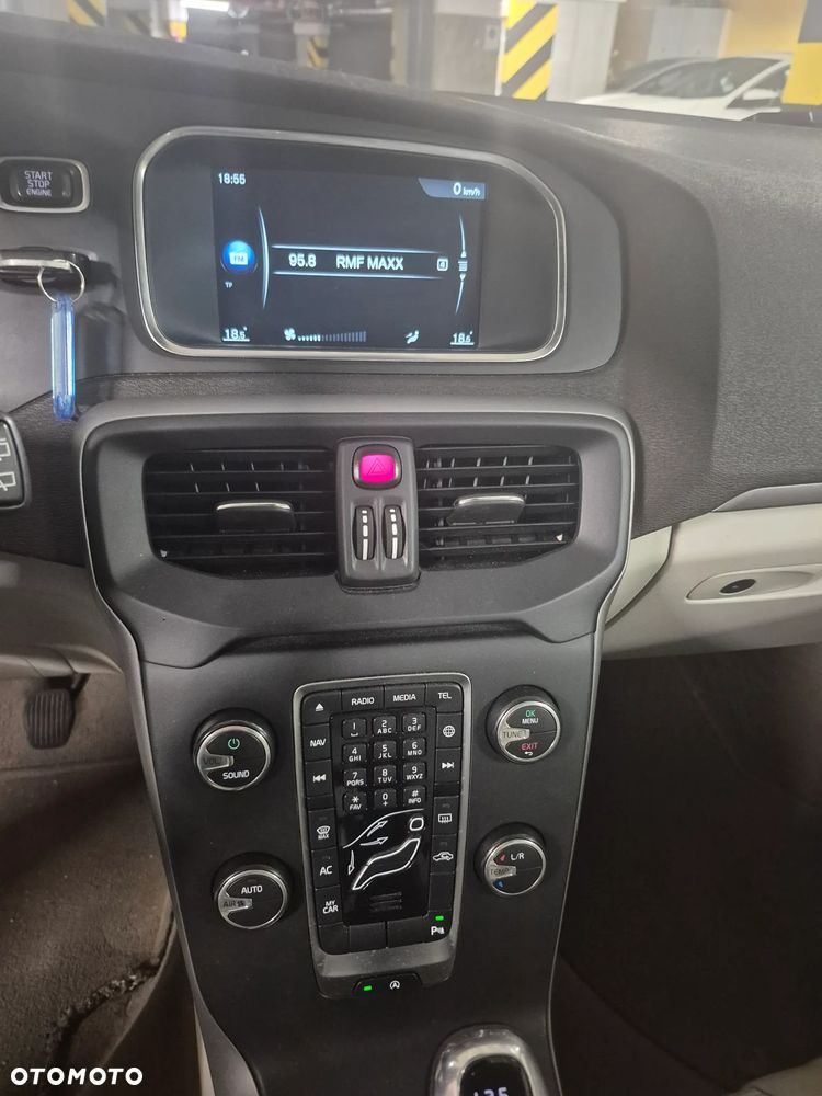 Volvo V40 D3 Summum - 31