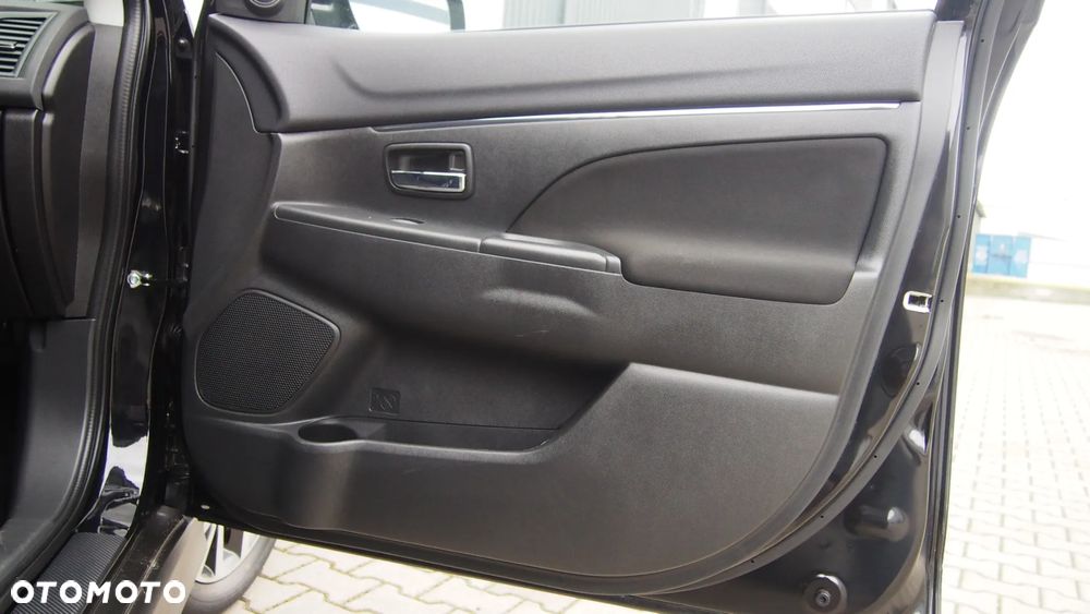 Mitsubishi ASX - 15