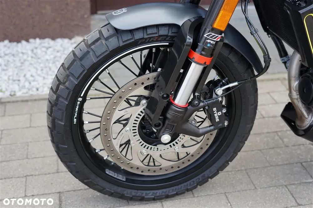 Husqvarna Svartpilen - 29