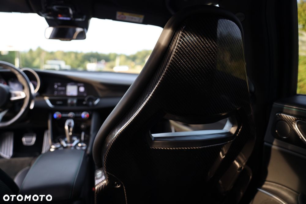 Alfa Romeo Giulia 2.9 Bi Turbo V6 Quadrifoglio - 23