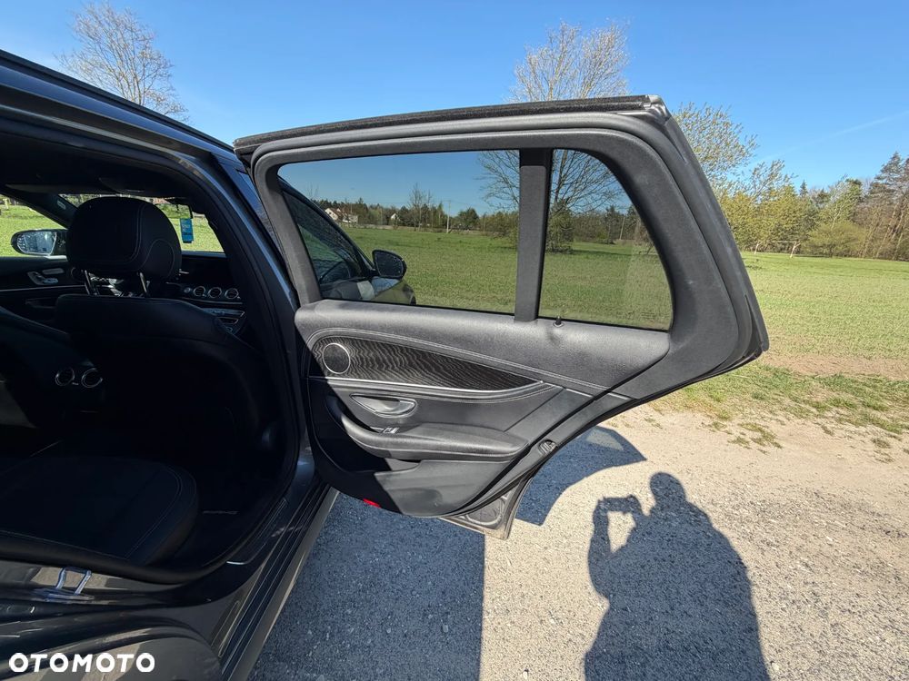 Mercedes-Benz Klasa E - 16