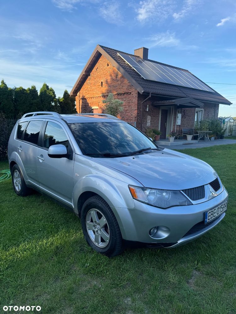 Mitsubishi Outlander 2.0 DID Instyle - 1