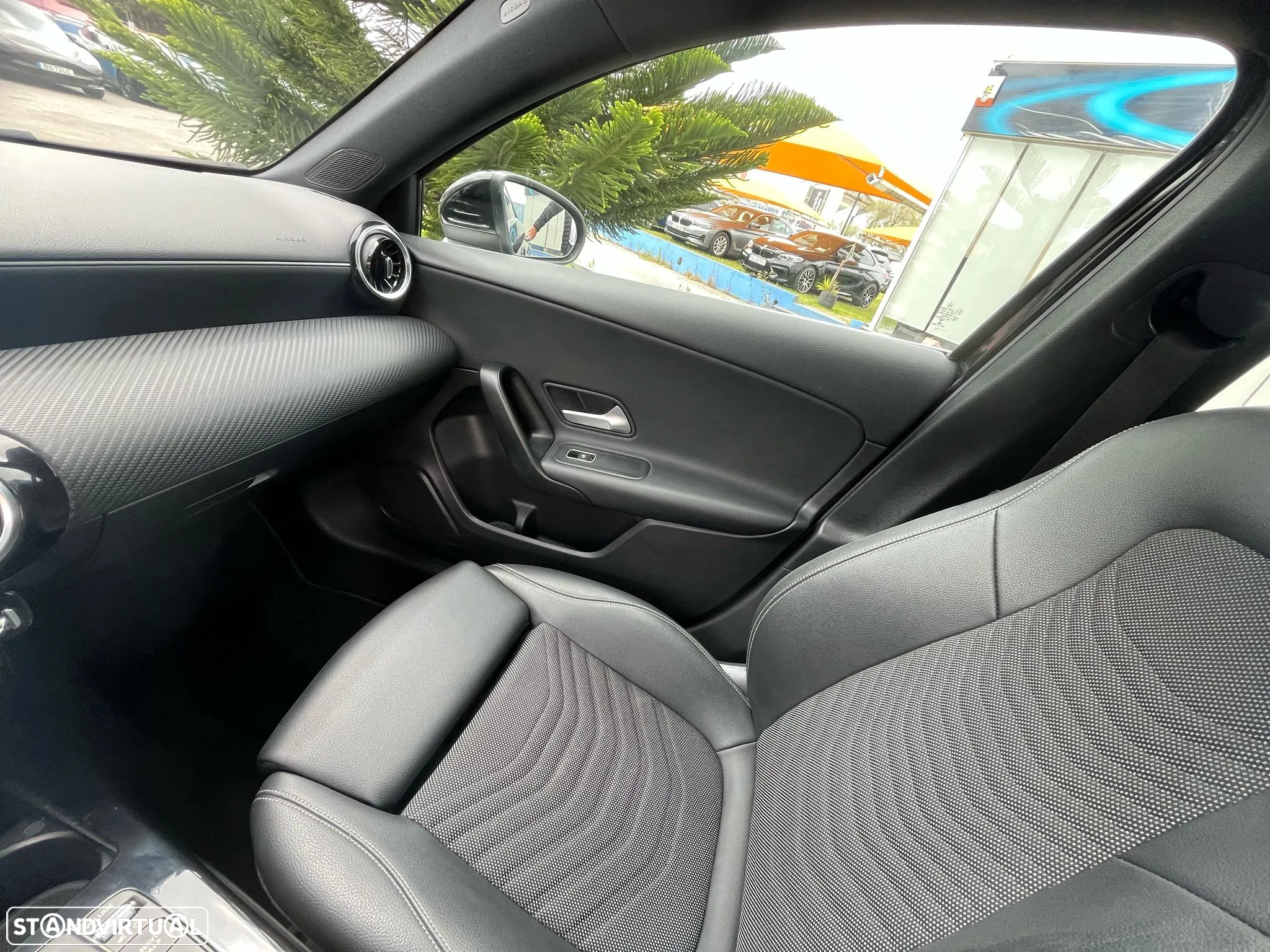 Mercedes-Benz A 250 Limousine e Style Plus - 32
