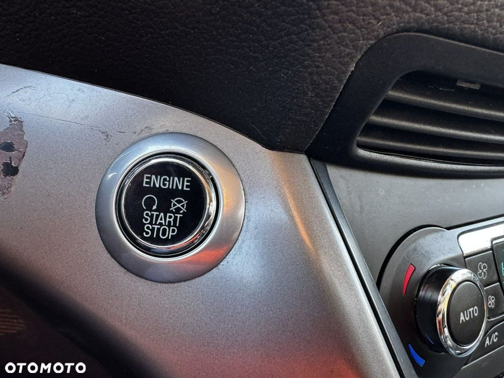 Ford Kuga 2.0 TDCi 4x2 Titanium - 23